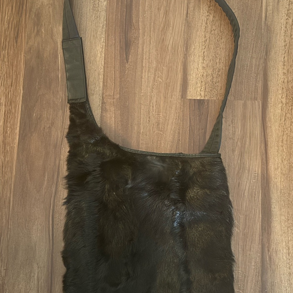 Prada Black and Red Messenger Bag with Minimalist Design - Picture 7 of 14